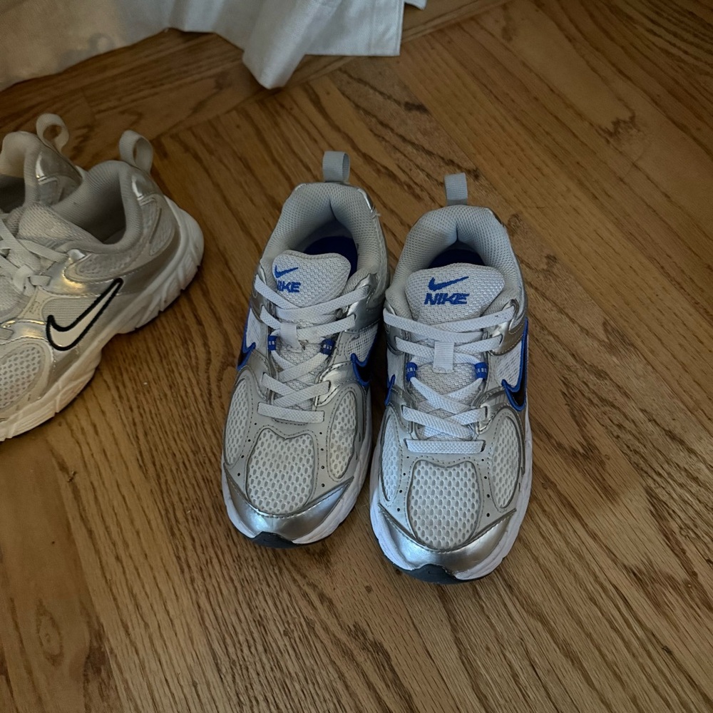 Nike Bundle (3 Pairs) – Size 1Y + 1.5Y | V2K Run | Vomero 5 - Picture 6 of 15